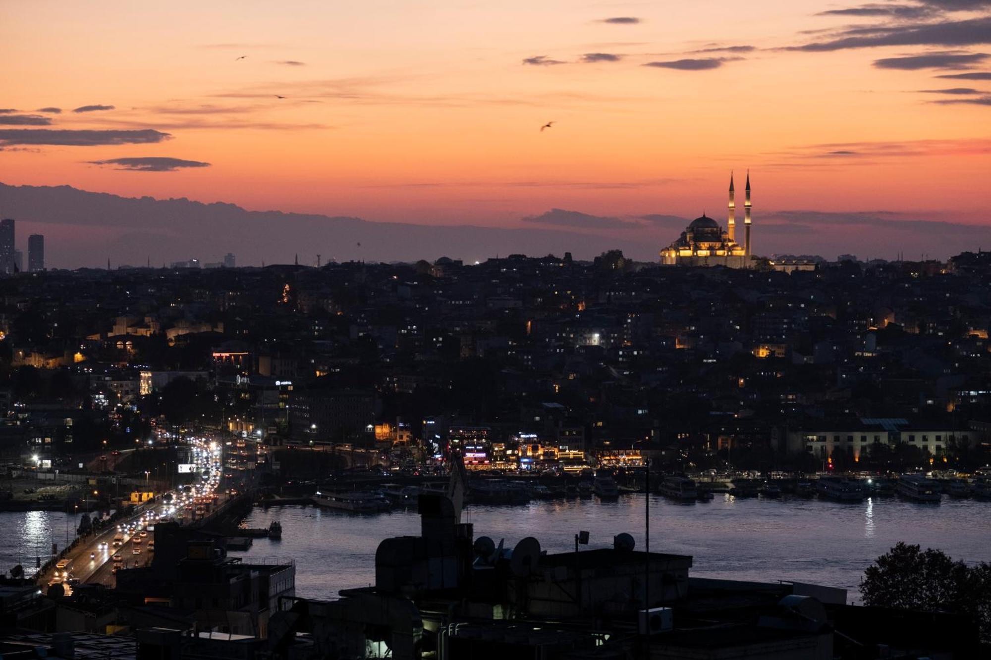 The Pera Hotel Istanbul Exterior photo
