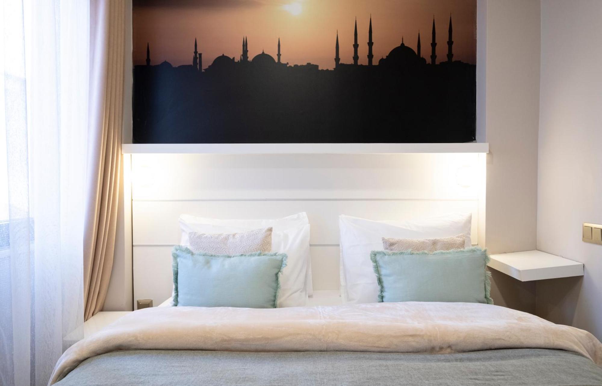 The Pera Hotel Istanbul Exterior photo