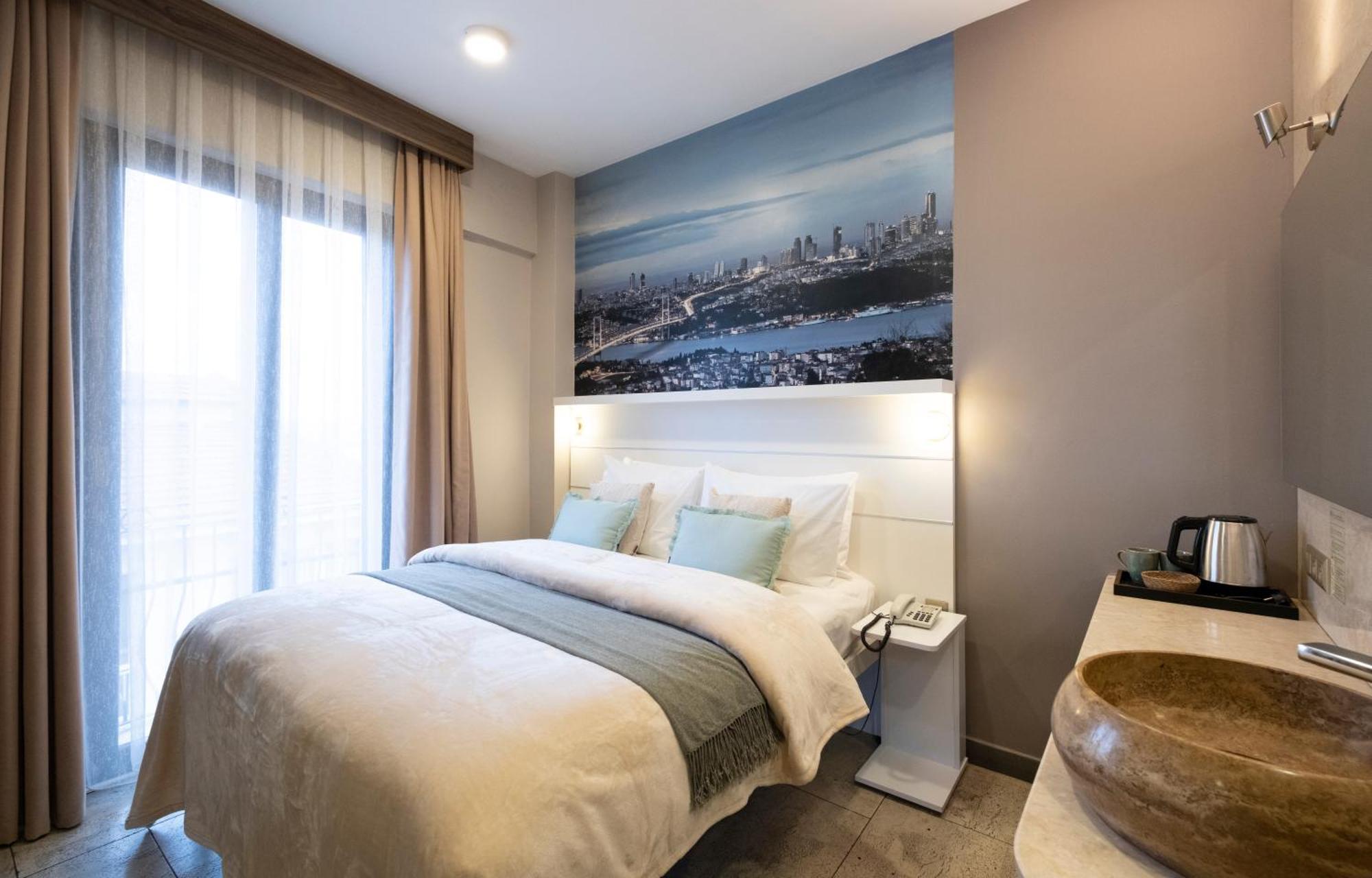 The Pera Hotel Istanbul Exterior photo