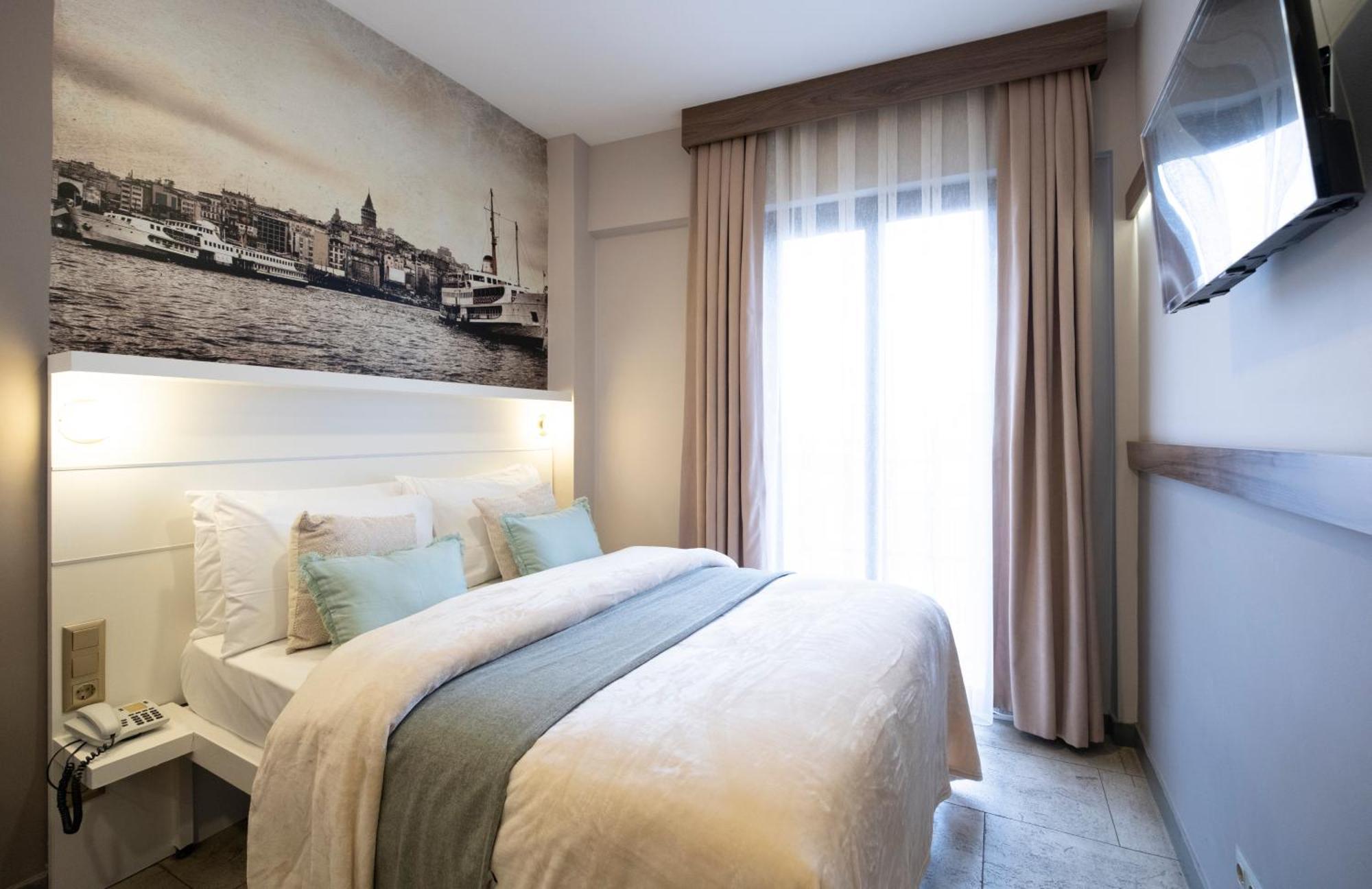The Pera Hotel Istanbul Exterior photo
