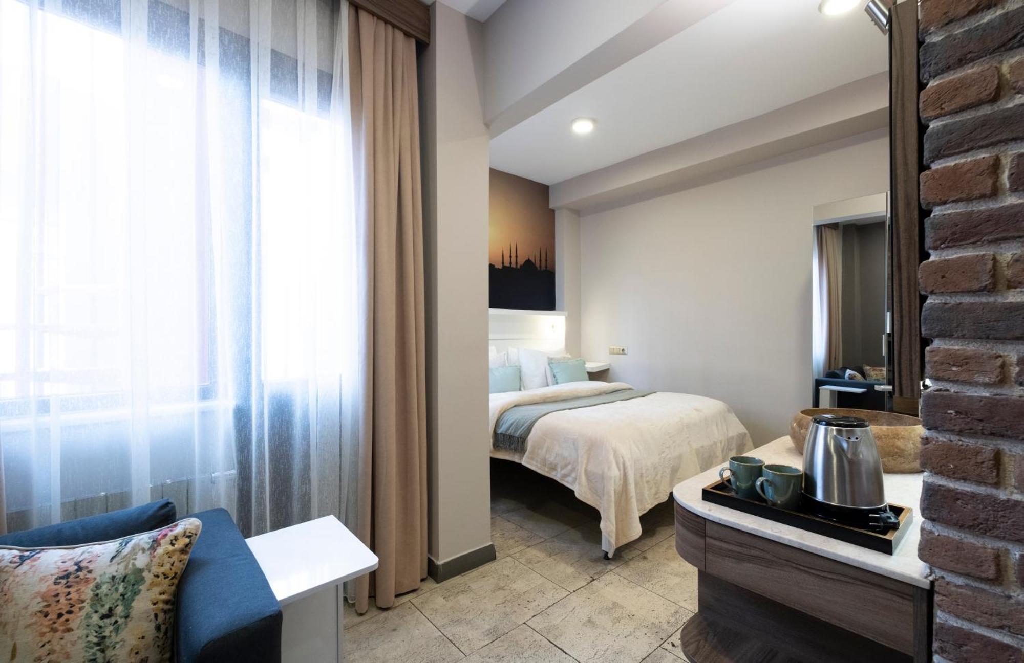 The Pera Hotel Istanbul Exterior photo
